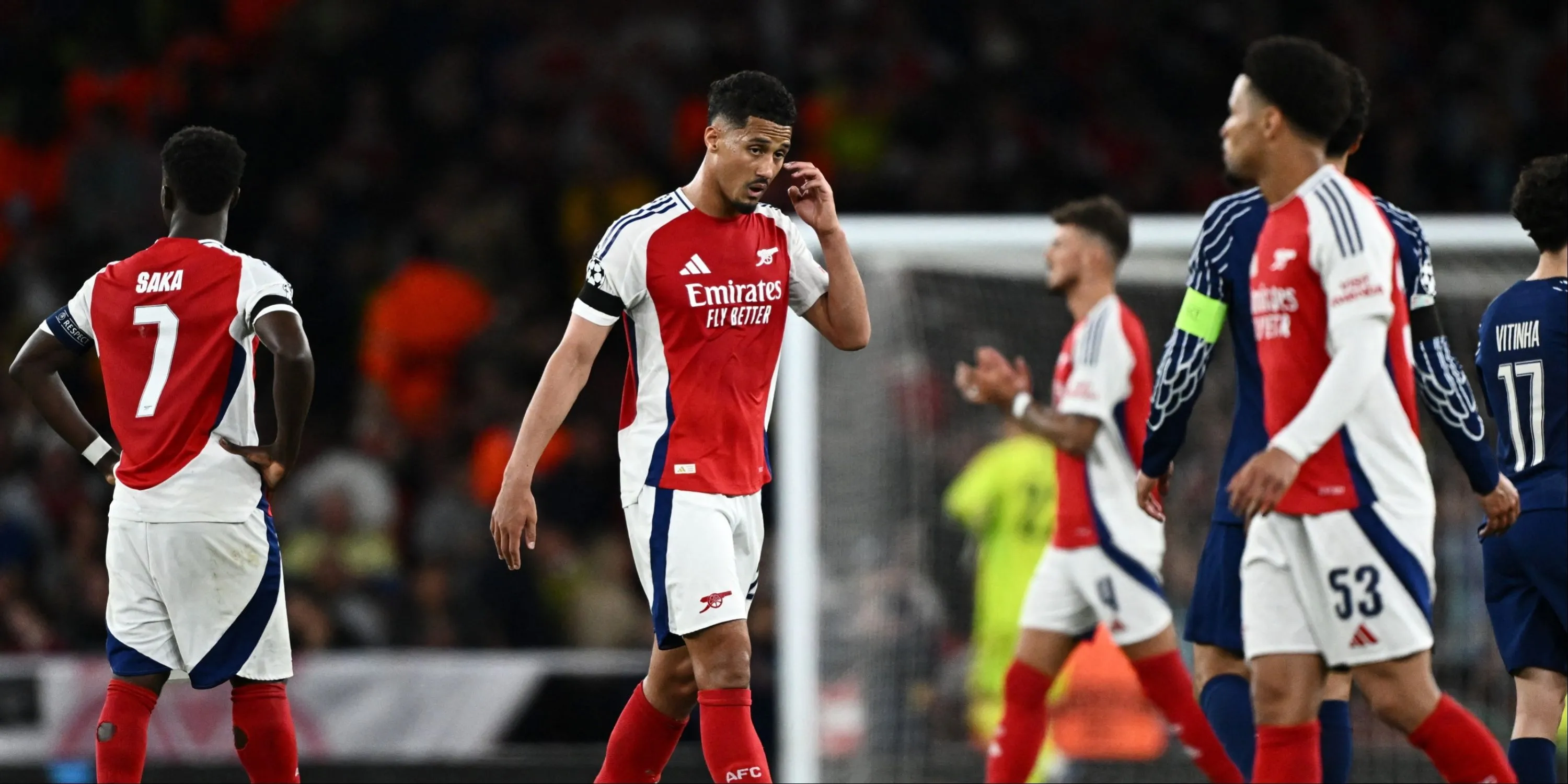 Bukayo Saka và William Saliba của Arsenal trước sự quan tâm từ các đội bóng lớn
