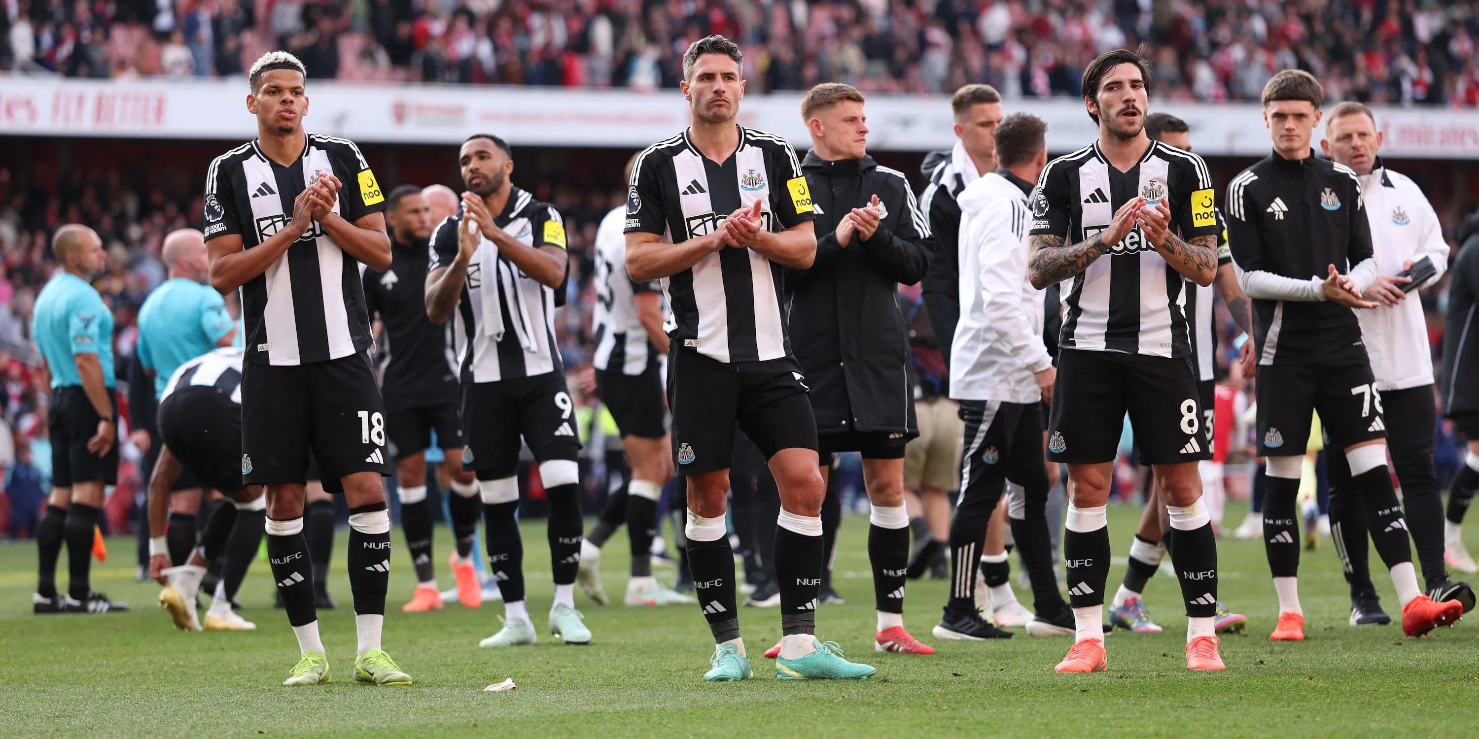 Các cầu thủ Newcastle United, bao gồm Sandro Tonali, trong một trận đấu
