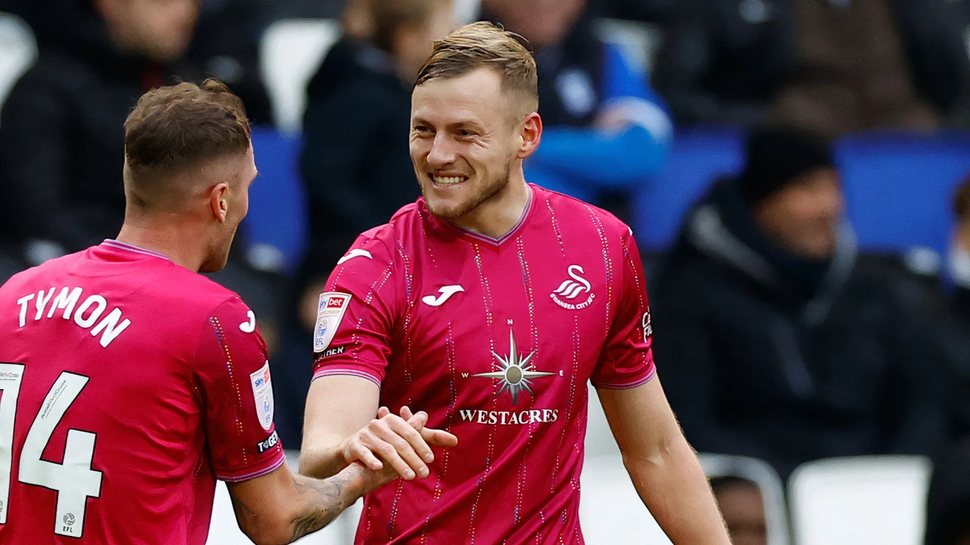 Harry Darling, trung vệ của Swansea City
