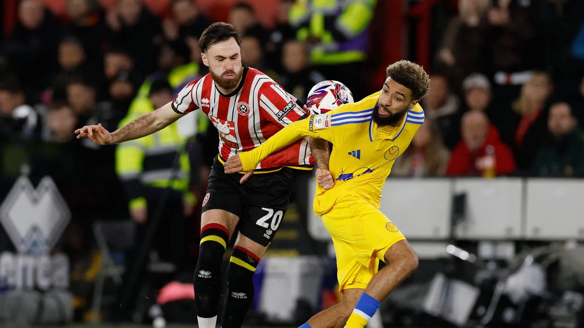 Hậu vệ phải Jayden Bogle trong trận đấu của Leeds United