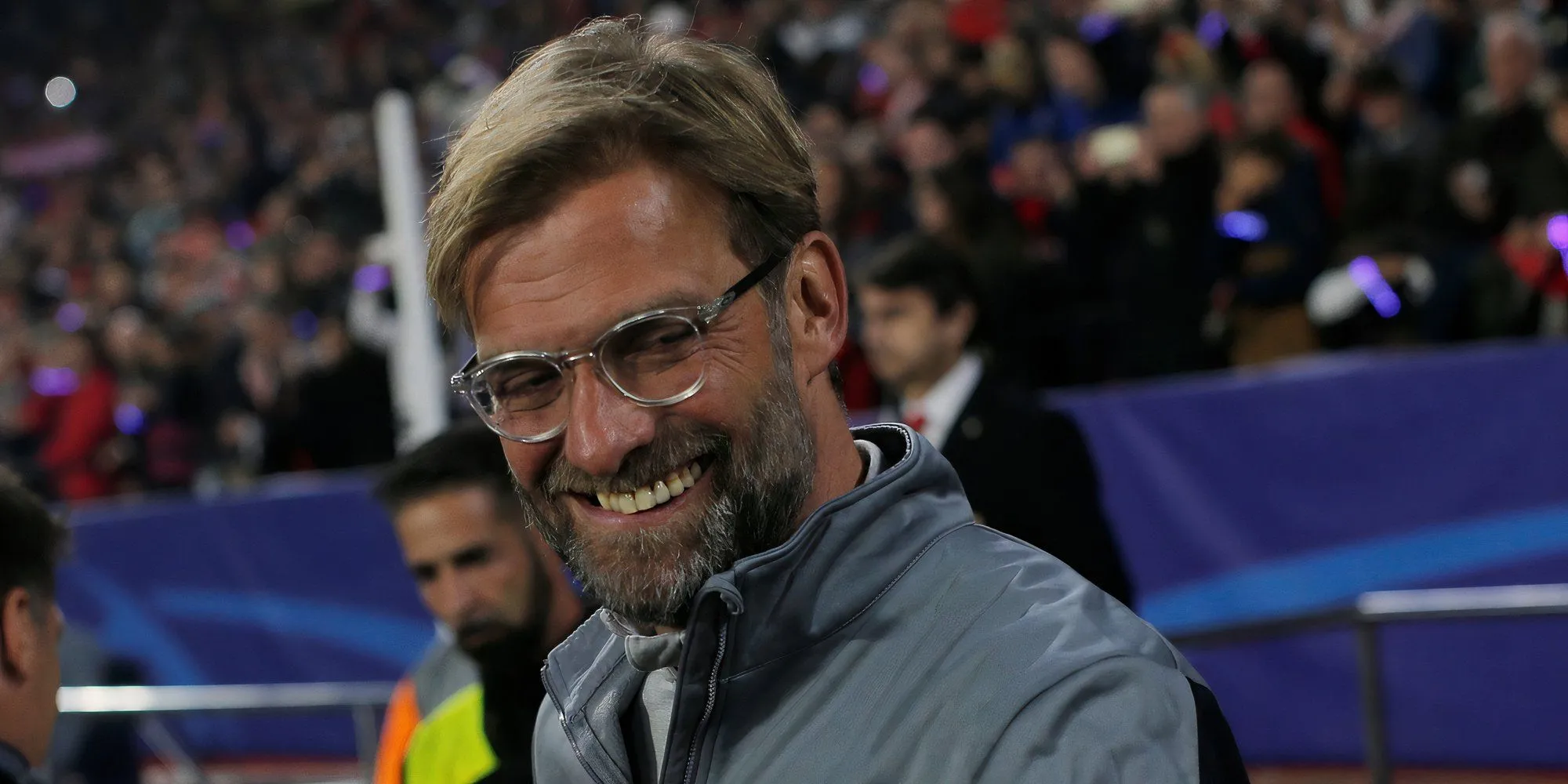 Jurgen Klopp ăn mừng đầy cảm xúc tại sân Sanchez Pizjuan