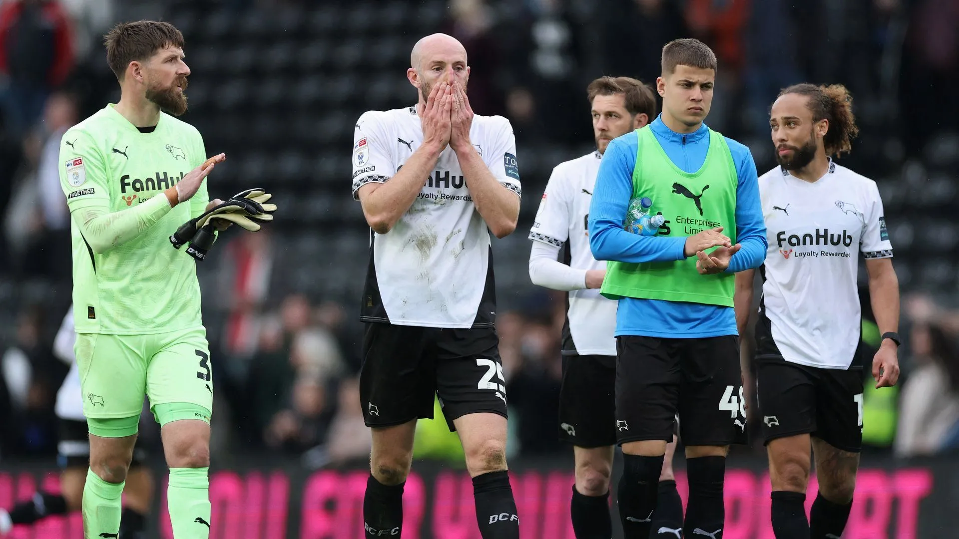 Matt Clarke, trung vệ trụ cột của Derby County