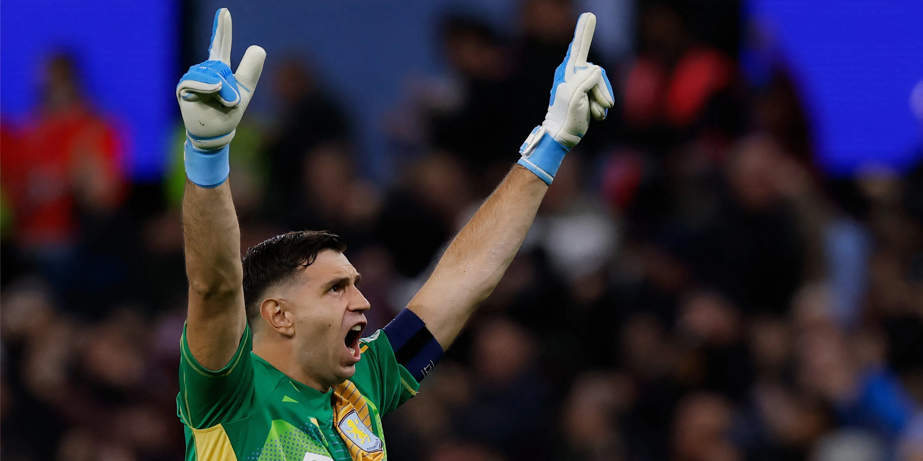 Thủ môn Emiliano Martinez trong màu áo Aston Villa