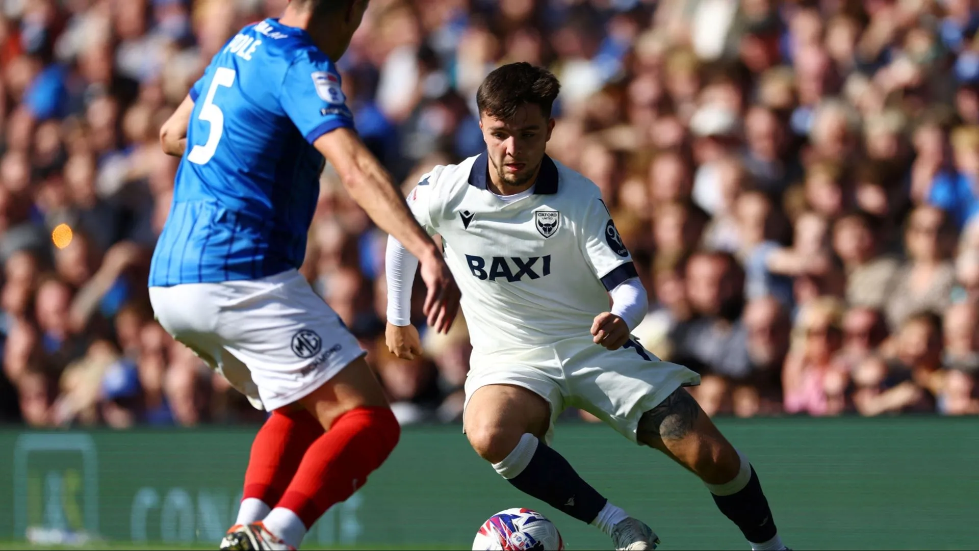 Tyler Goodrham trong màu áo Oxford United