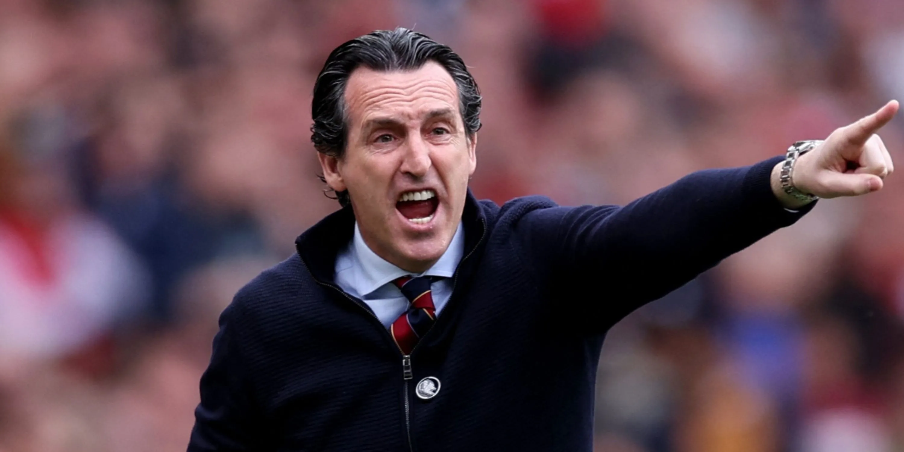 Unai Emery, HLV Aston Villa, chỉ đạo từ đường biên