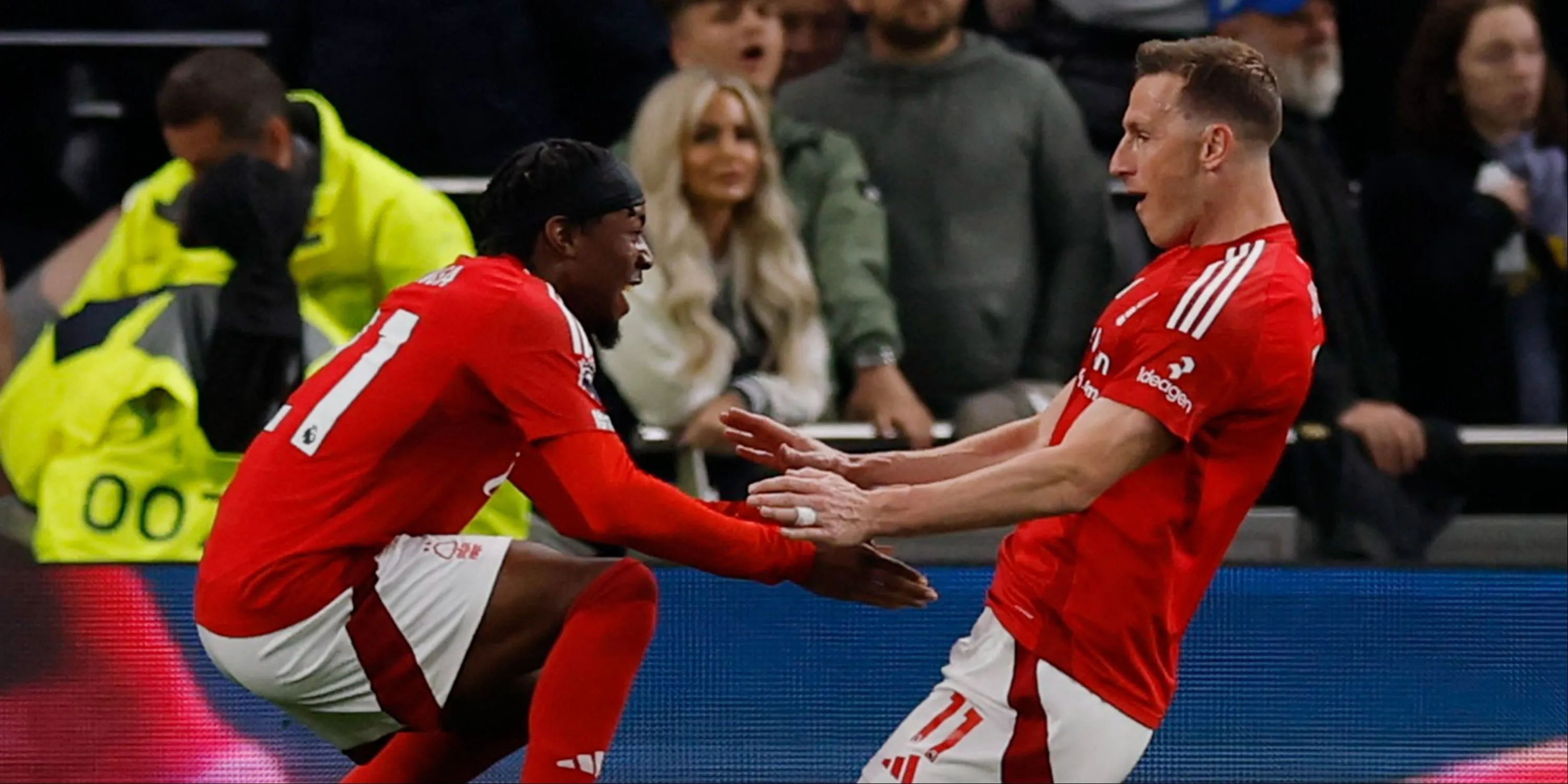 Cặp đôi tấn công Chris Wood và Anthony Elanga, tiền đề cho sự kết hợp tiềm năng tại Newcastle.