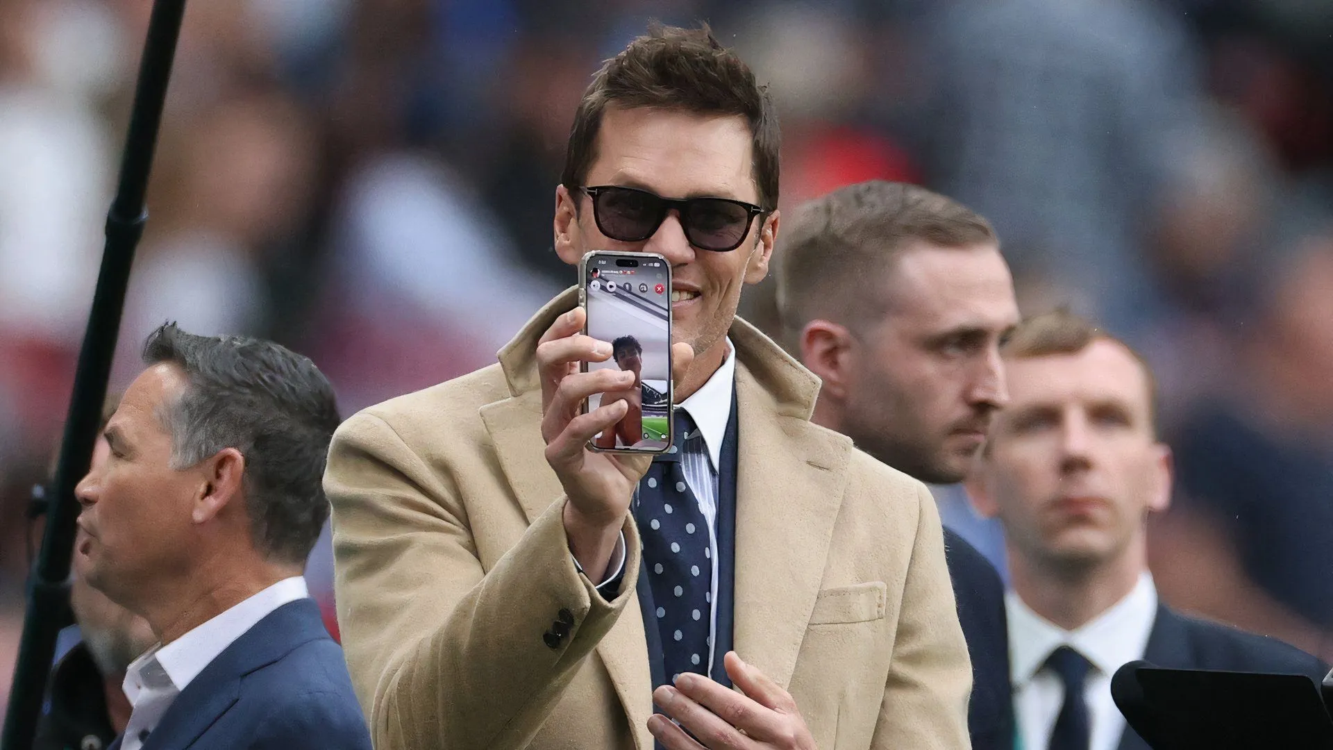 Cựu ngôi sao NFL Tom Brady, đồng sở hữu thiểu số của Birmingham City