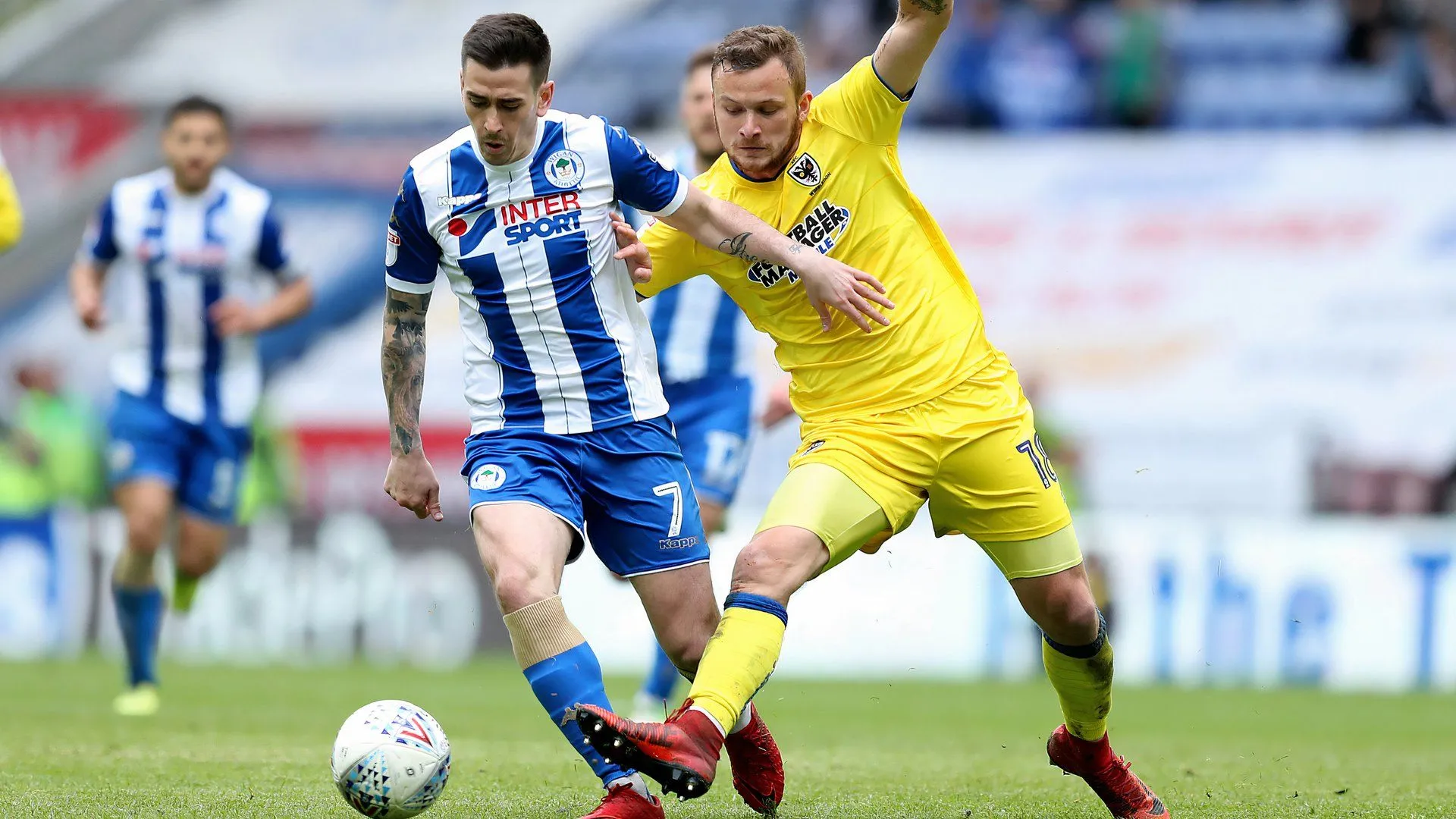 Jamie Walker thi đấu trong màu áo Wigan Athletic