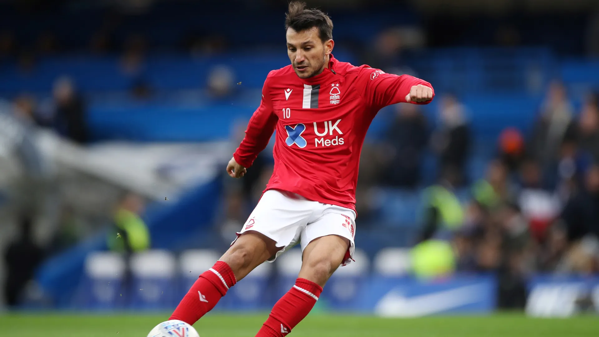 Joao Carvalho với pha chuyền bóng sáng tạo khi còn ở Nottingham Forest