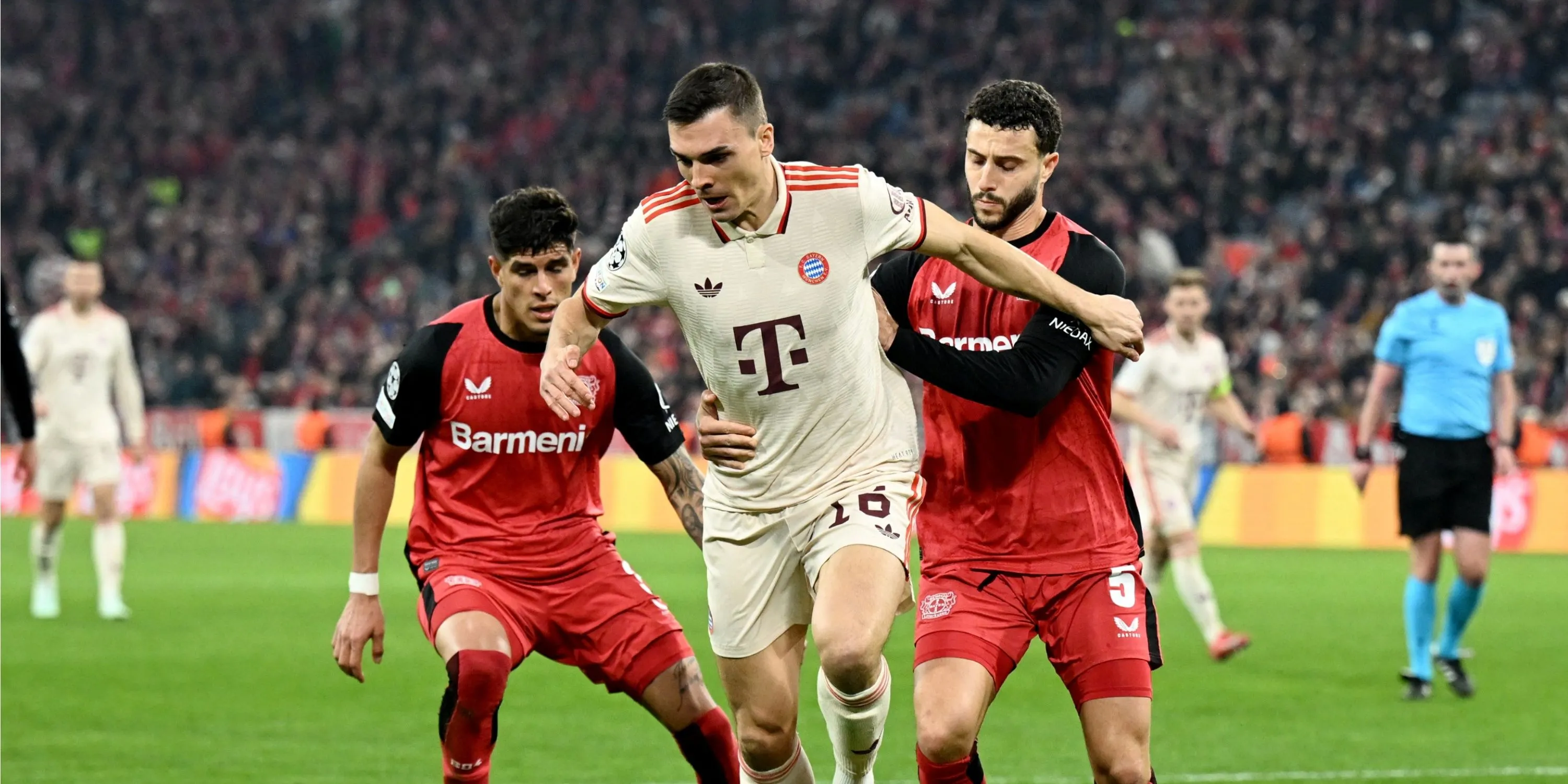 João Palhinha trong màu áo Bayern Munich, tiền vệ phòng ngự Bồ Đào Nha được mệnh danh là &quot;quái vật đánh chặn&quot;.