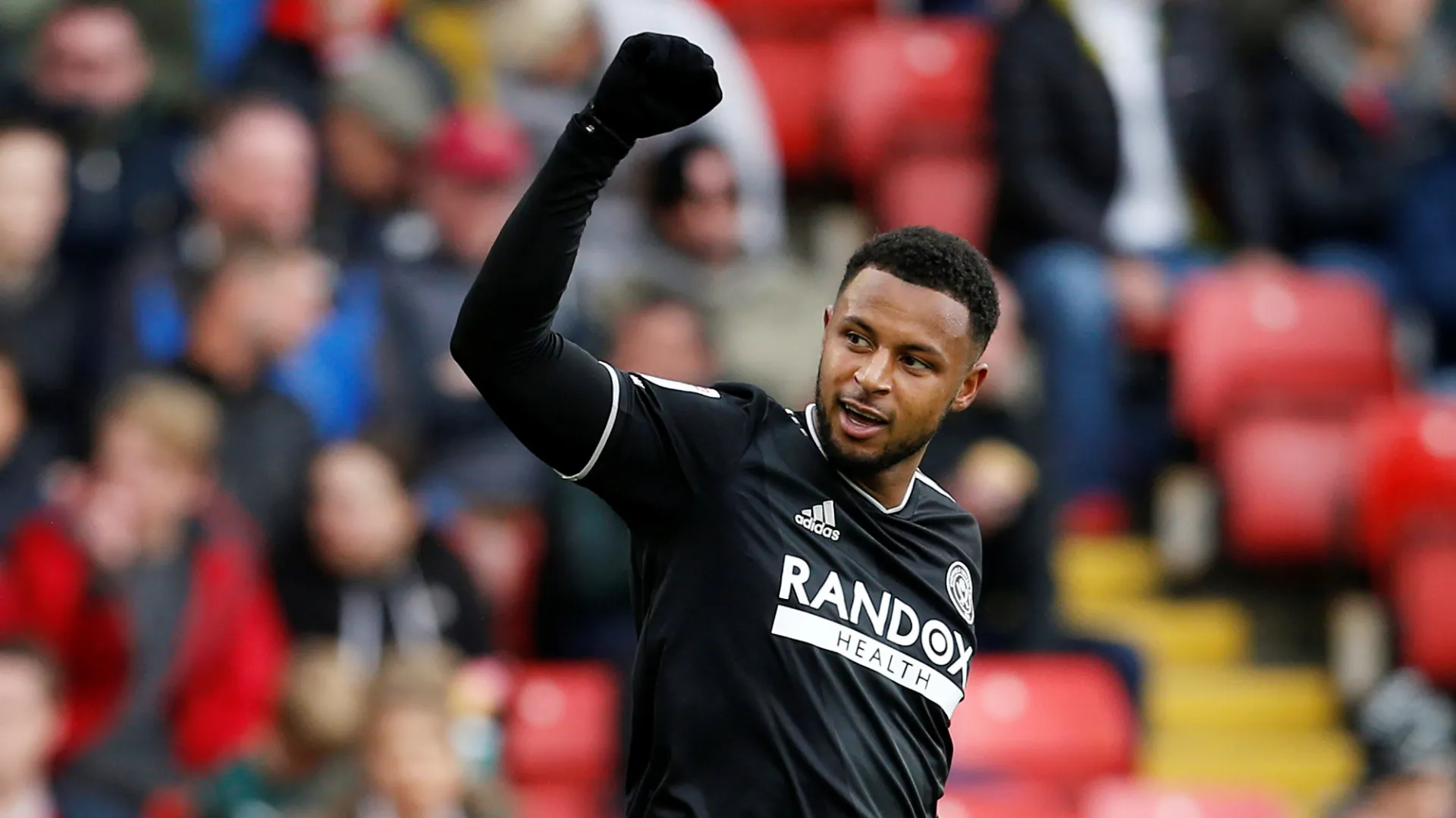 Khoảnh khắc tiền đạo Lys Mousset thi đấu cho Sheffield United tại Premier League