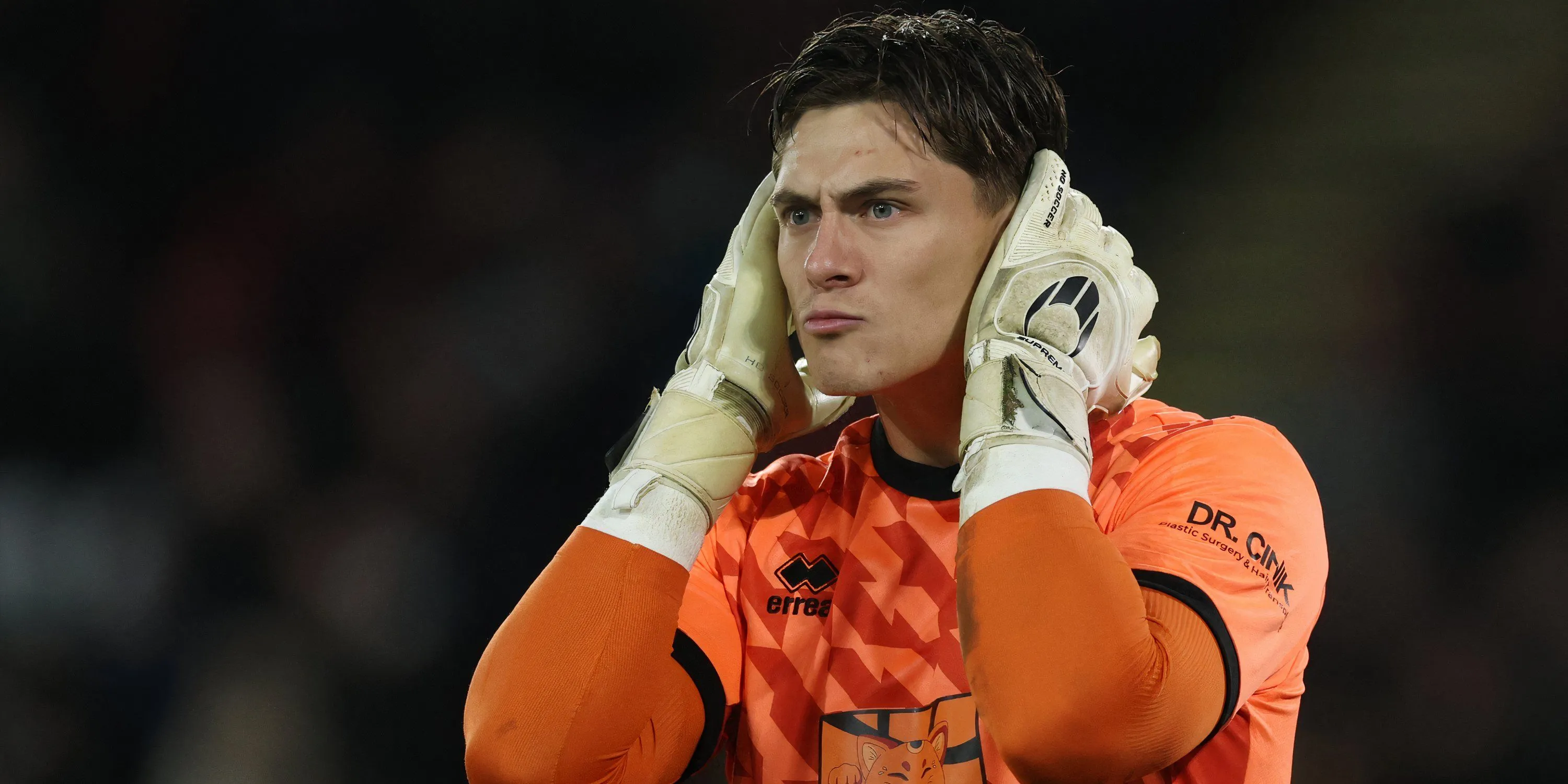 Michael Cooper, thủ thành trẻ tài năng của Sheffield United, được đánh giá là một trong những ngôi sao sáng nhất Championship.