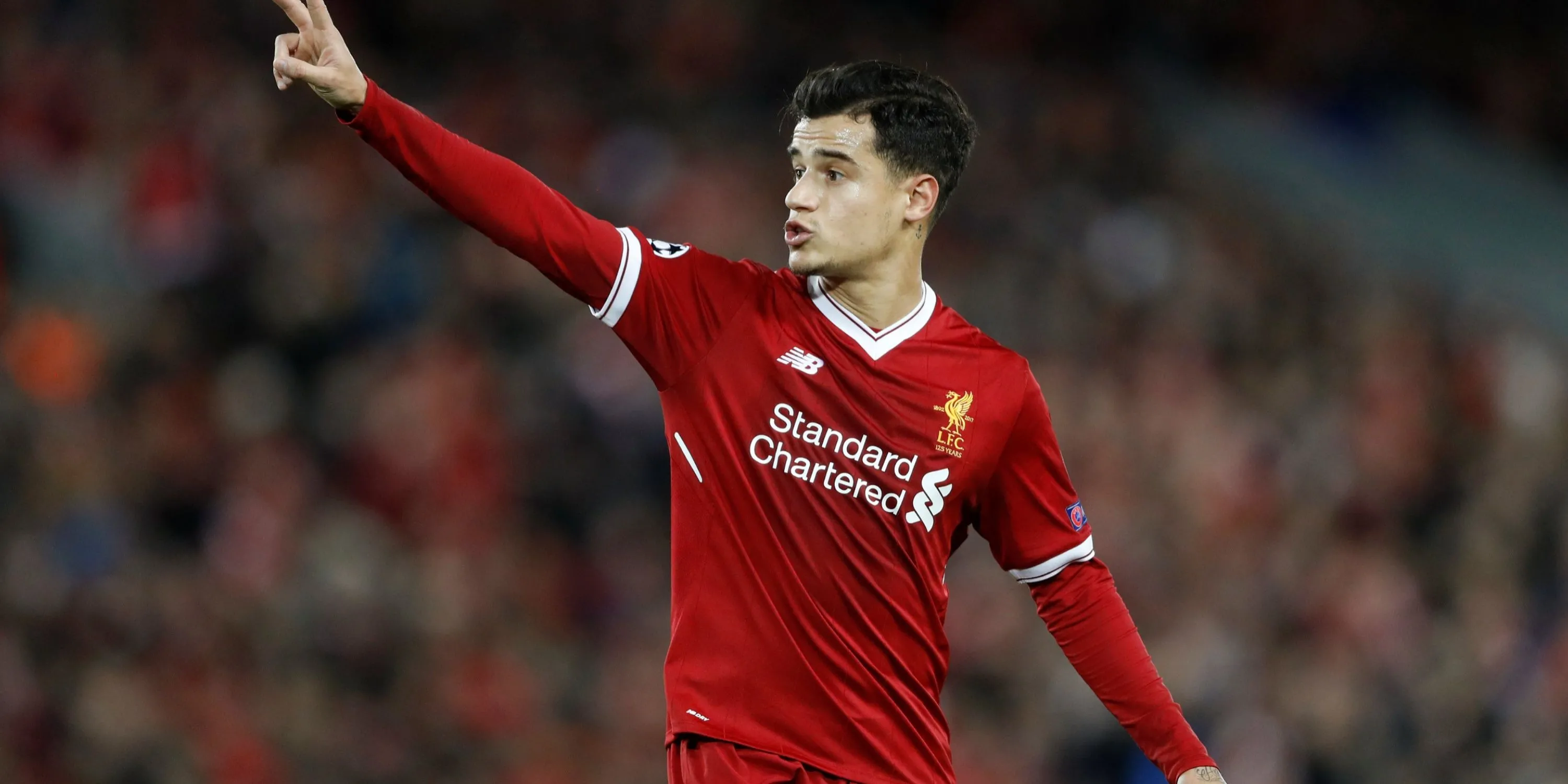 Philippe Coutinho trong màu áo Liverpool, một ví dụ điển hình về việc phát triển tài năng trẻ từ Ý.