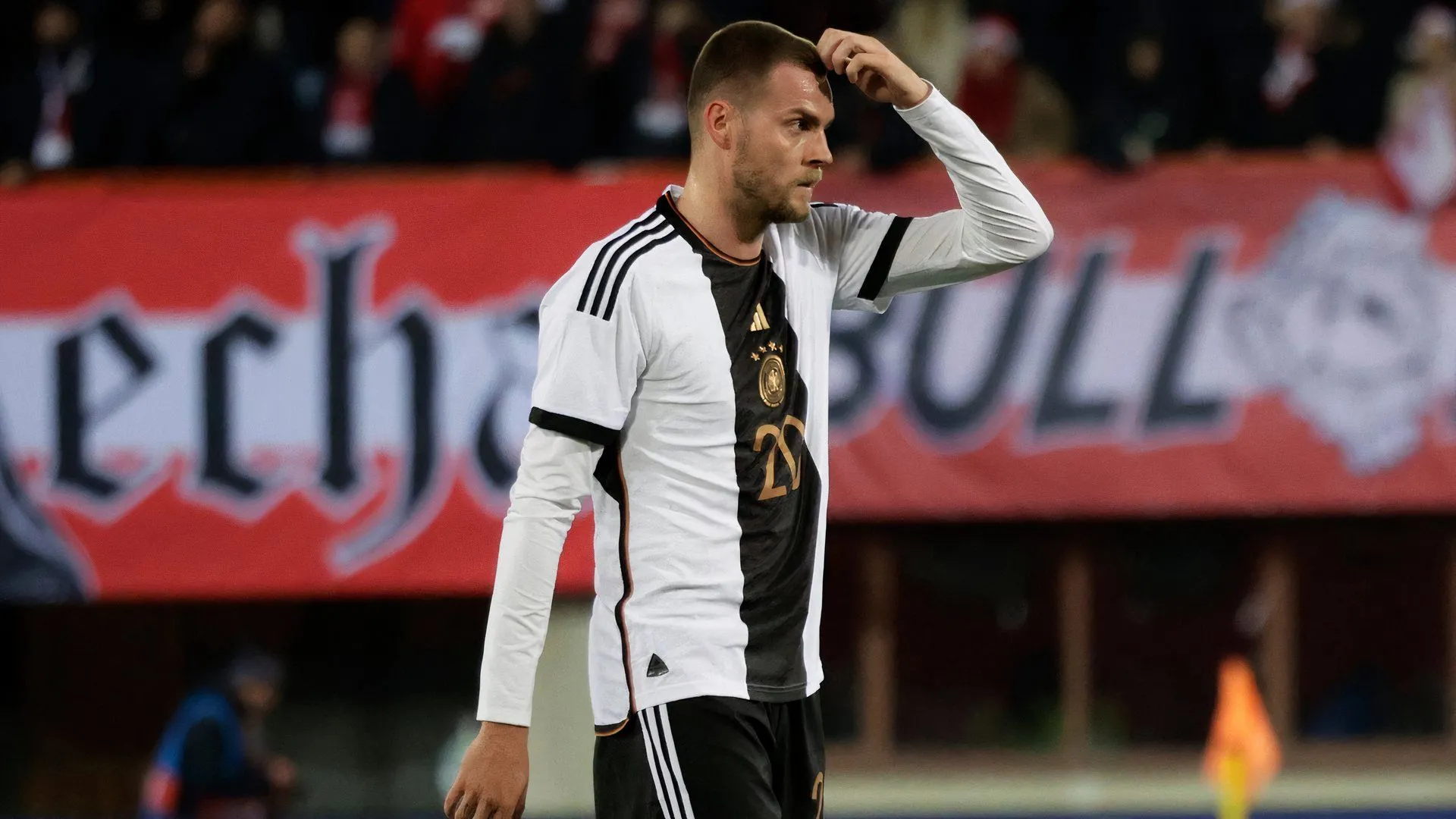 Sân cỏ Bundesliga, nơi Marvin Ducksch thể hiện tài năng trước khi đến Championship