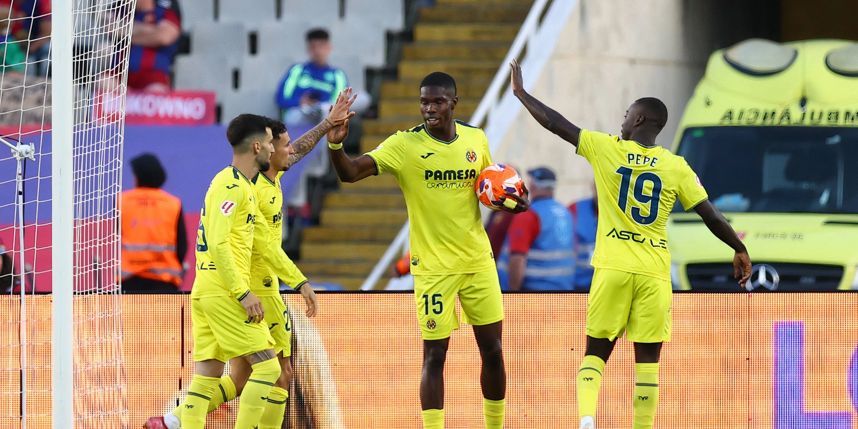 Tiền đạo trẻ Thierno Barry, mục tiêu chuyển nhượng của Everton