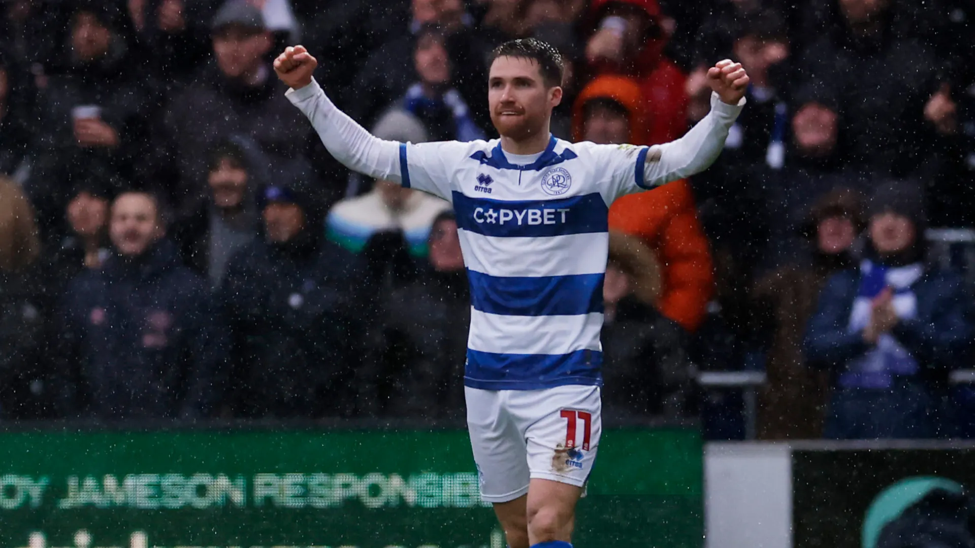 Tiền vệ Paul Smyth của QPR đối mặt cạnh tranh sau khi CLB chiêu mộ thêm tân binh
