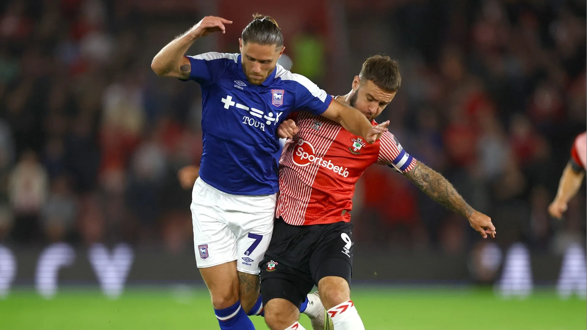 Wes Burns thi đấu bền bỉ và ổn định, là điểm tựa của Ipswich Town trong giai đoạn khó khăn.