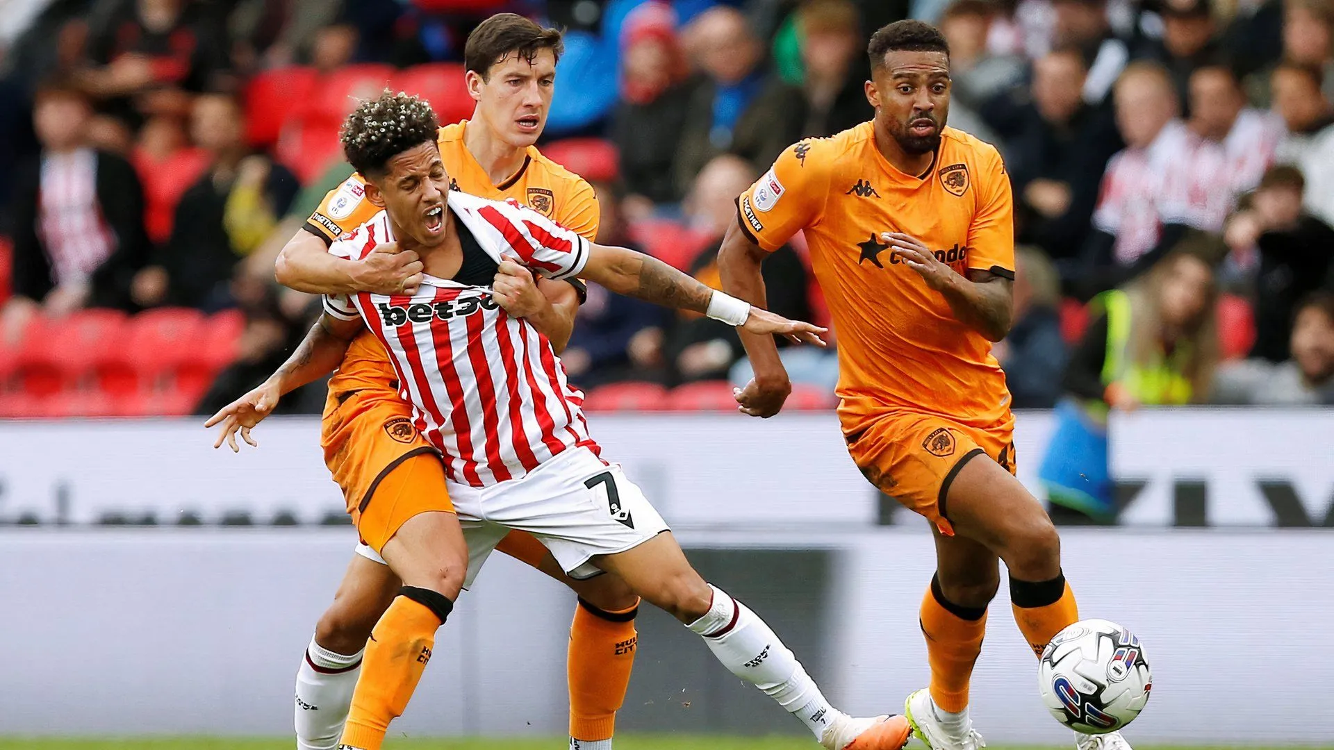 Andre Vidigal, tiền vệ cánh của Stoke City, được kỳ vọng nhưng lại vật lộn tìm chỗ đứng trong đội hình chính.