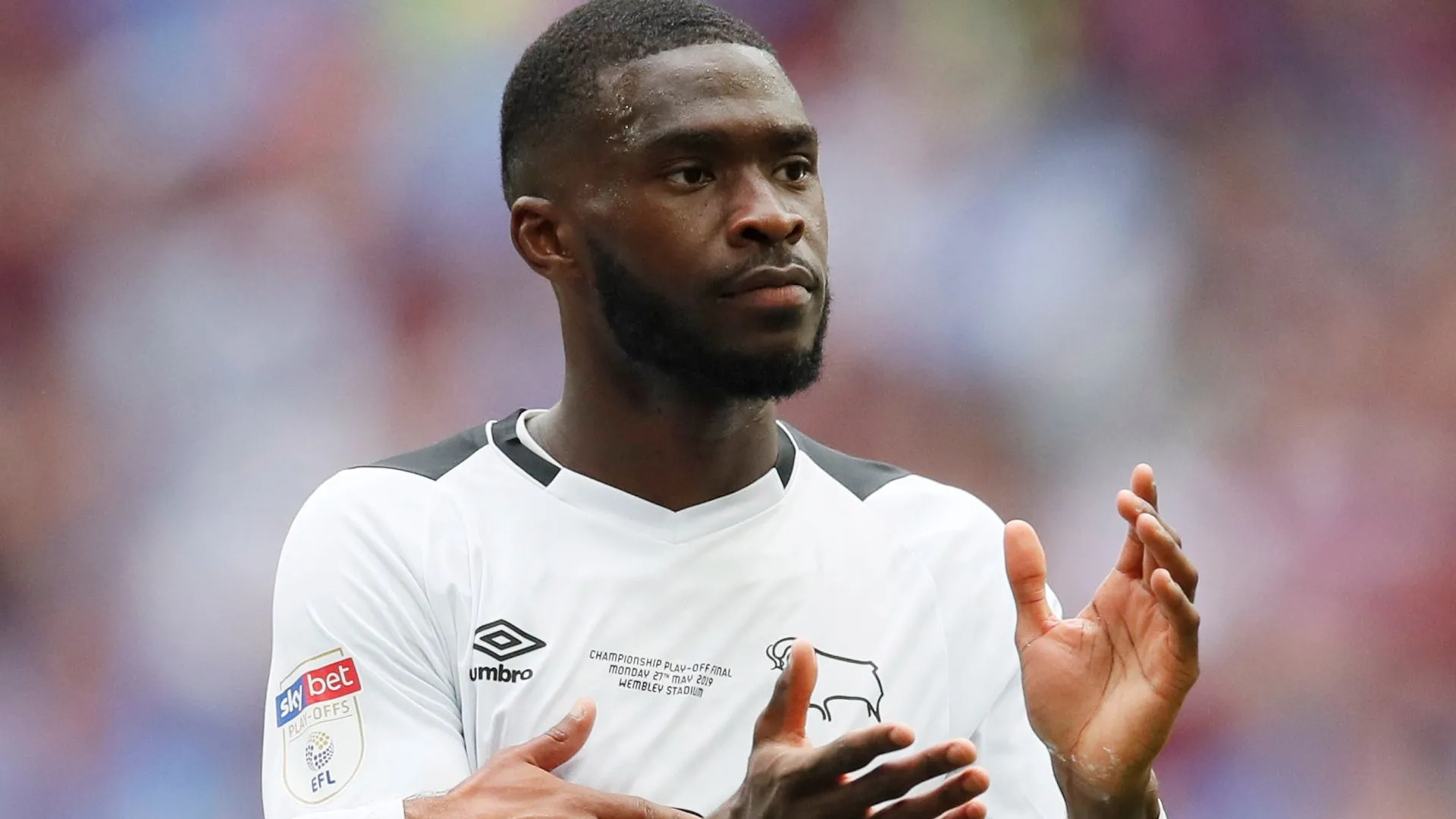 Fikayo Tomori thi đấu cho Derby County