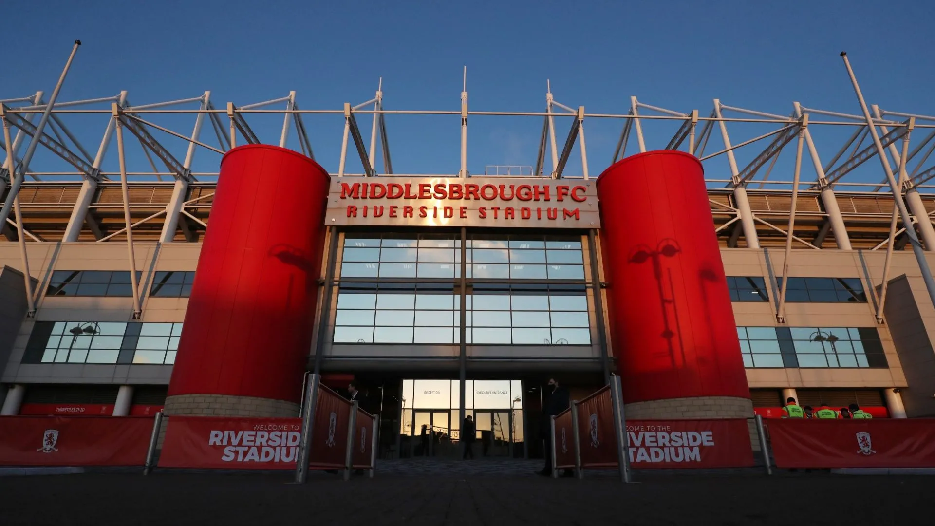 Sân Riverside của Middlesbrough, nơi các CĐV tự tin và hiếu chiến tạo ra không khí nóng bỏy trong các trận đấu kình địch.