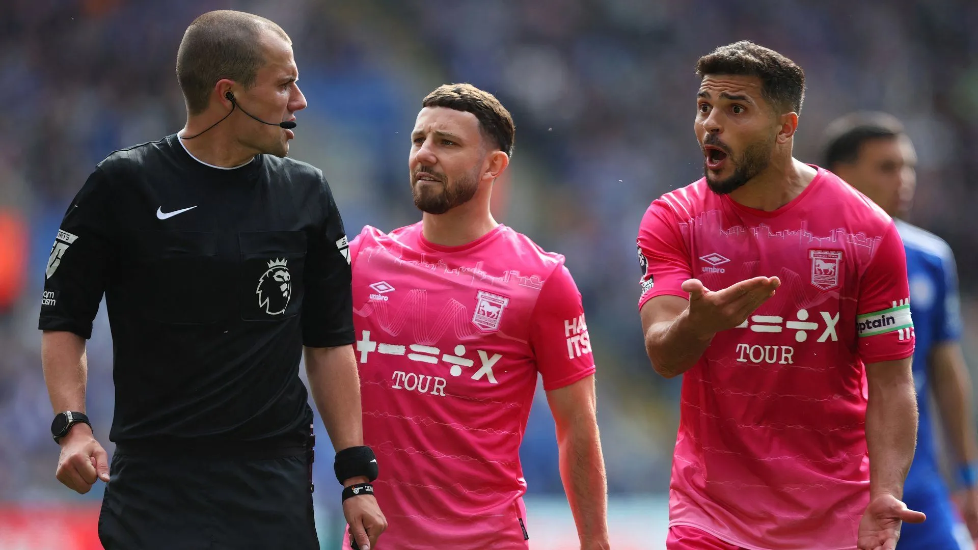 Các cầu thủ Ipswich Town thi đấu tại giải Championship, đội bóng đang chật vật tìm lại phong độ ổn định.