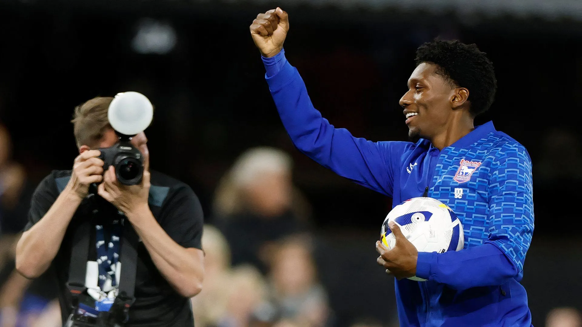 Jaden Philogene lập hat-trick cho Ipswich Town vào lưới Sheffield United
