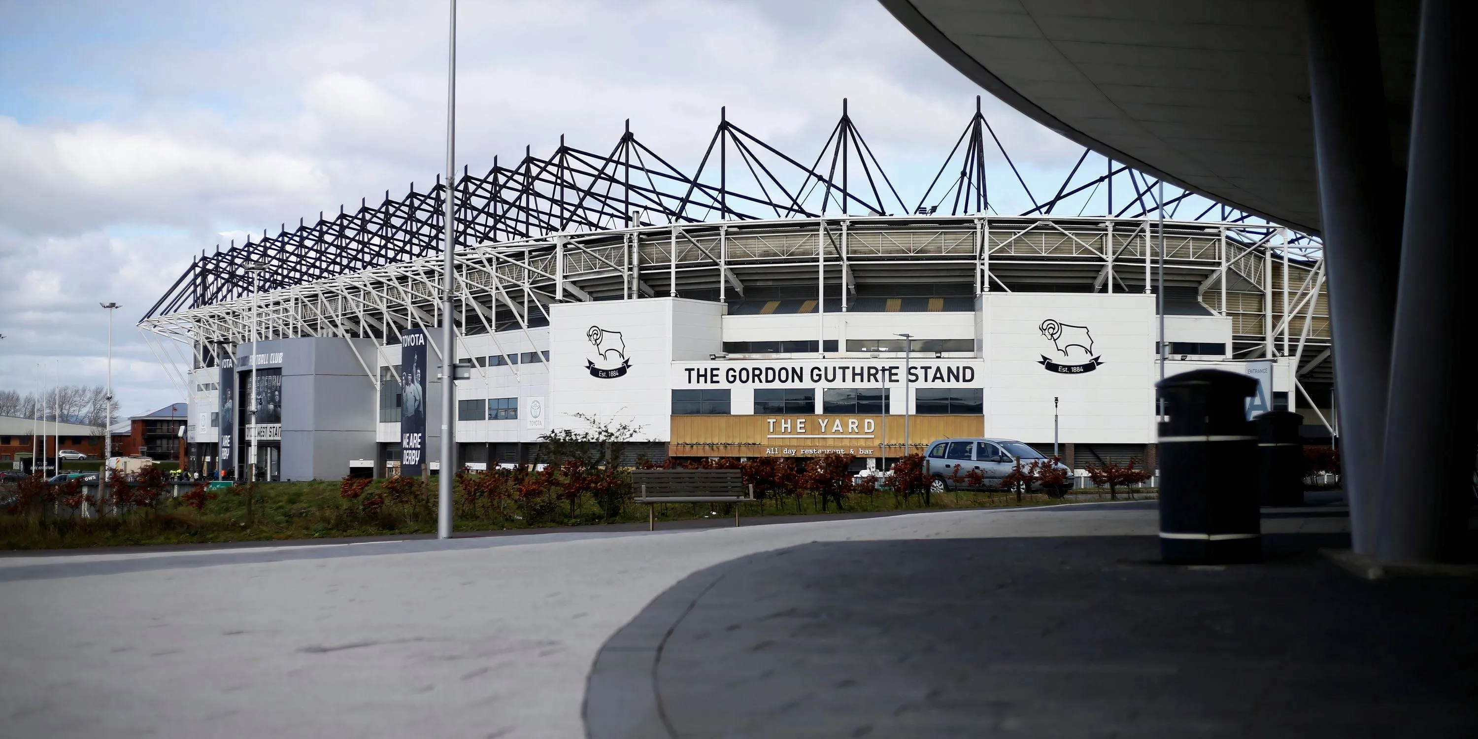 Sân vận động Pride Park, nơi Derby County cần biến thành &quot;pháo đài&quot; để trở lại cuộc đua Championship.