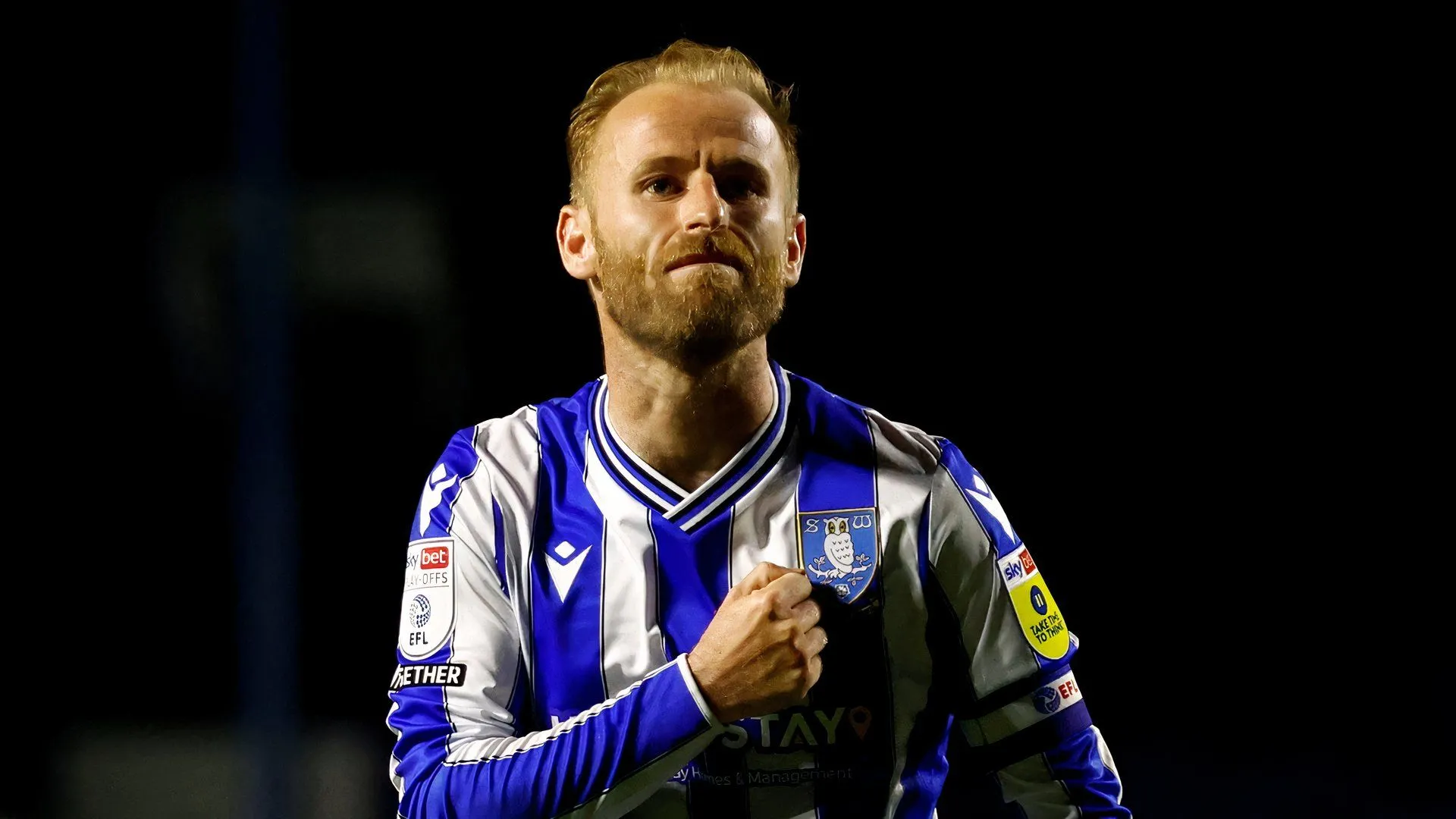 Barry Bannan thi đấu và dẫn dắt Sheffield Wednesday trên sân