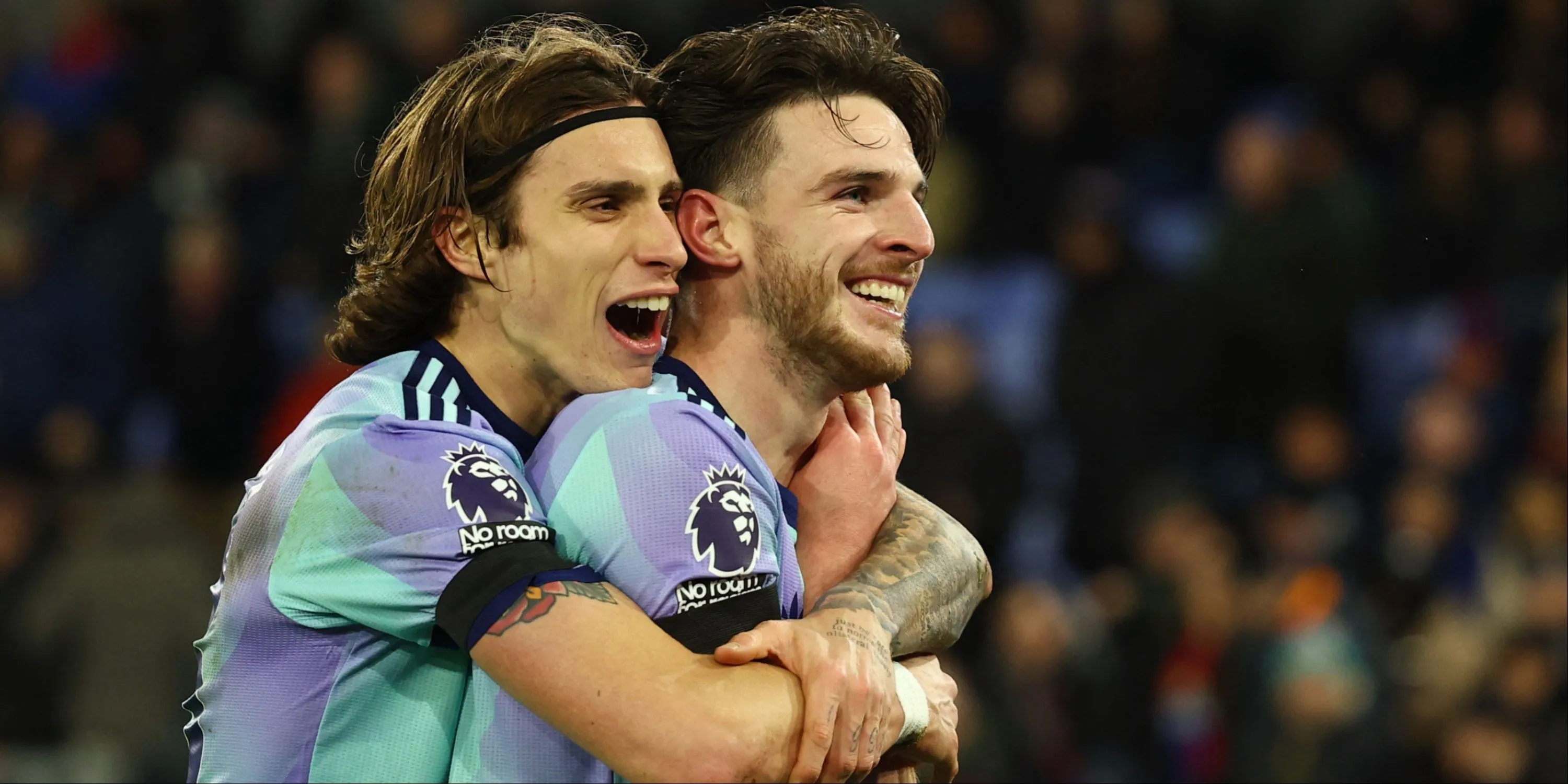 Calafiori thu hồi bóng cùng Declan Rice, tạo nền tảng cho tấn công của Arsenal