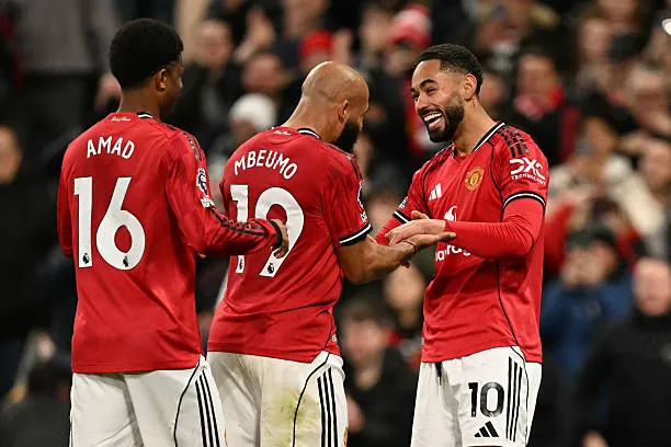 Hàng công Man Utd bừng sáng nhờ Cunha và Mbeumo