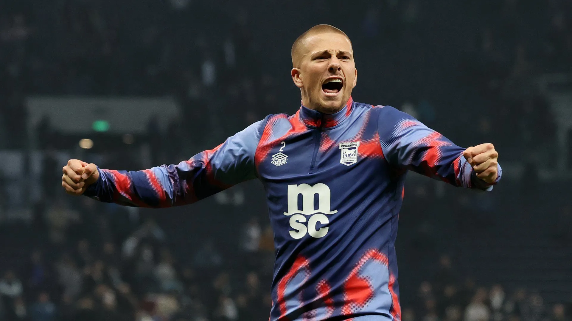 Harry Clarke trong màu áo Ipswich, hậu vệ phải từng đóng góp trong hành trình thăng hạng