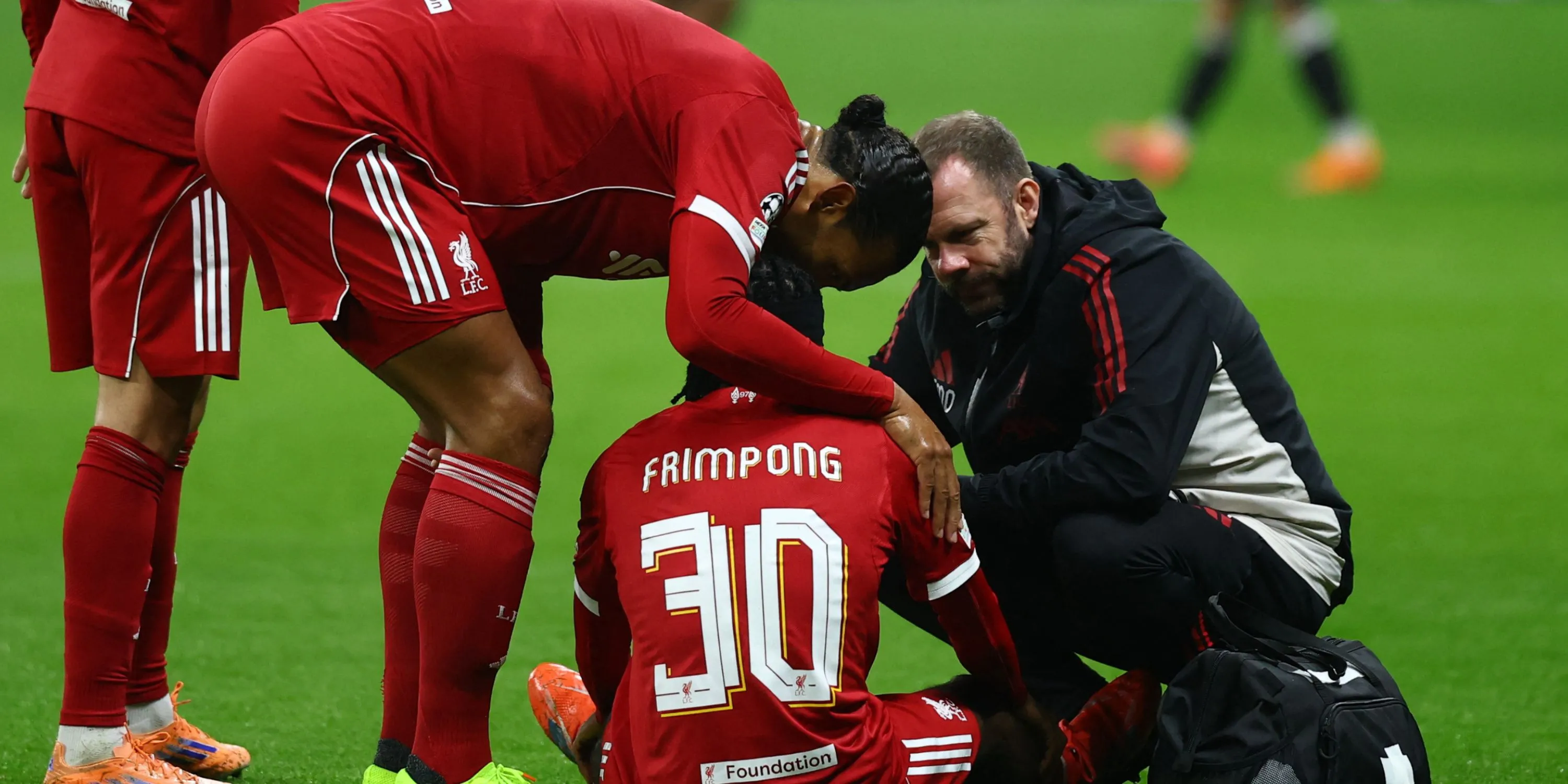 Jeremie Frimpong chấn thương cơ đùi sau trận gặp Frankfurt, ảnh minh họa phong độ đội hình Liverpool