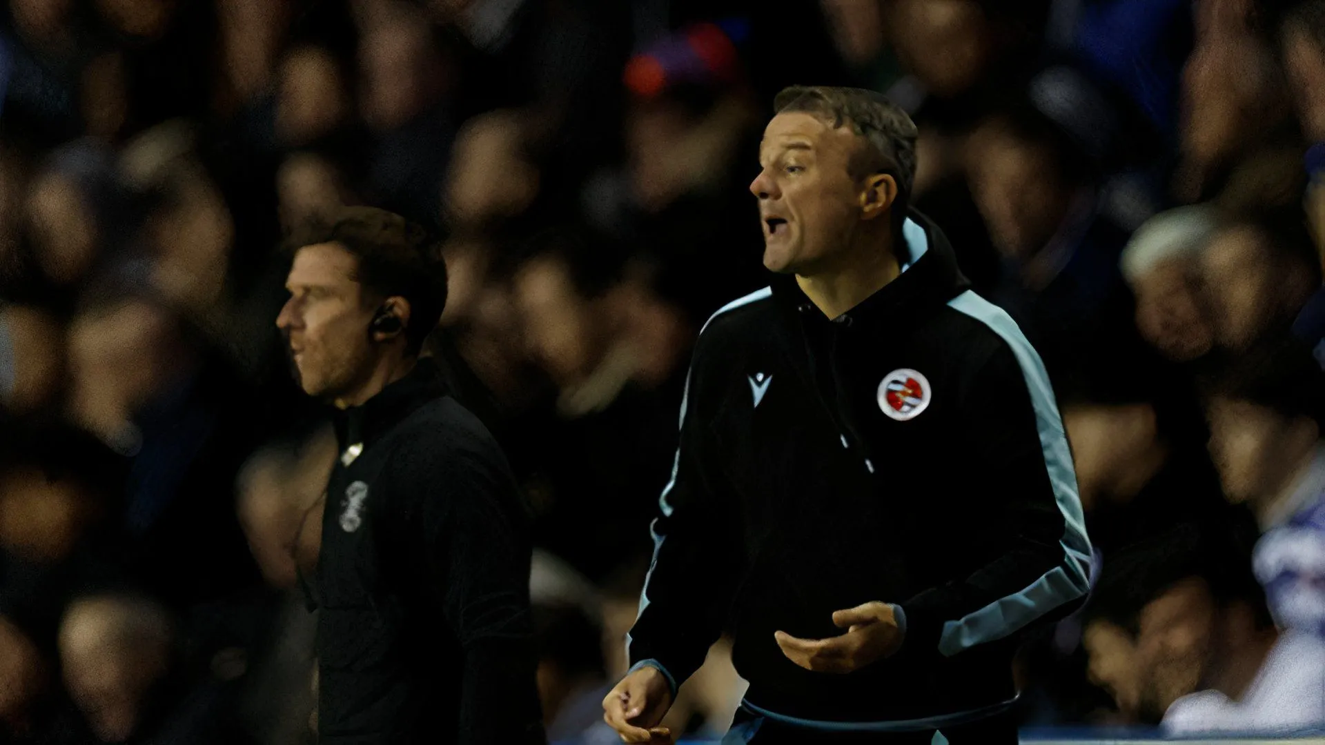 Noel Hunt trong ngày còn dẫn dắt Reading trước khi bị sa thải sau trận hòa Doncaster