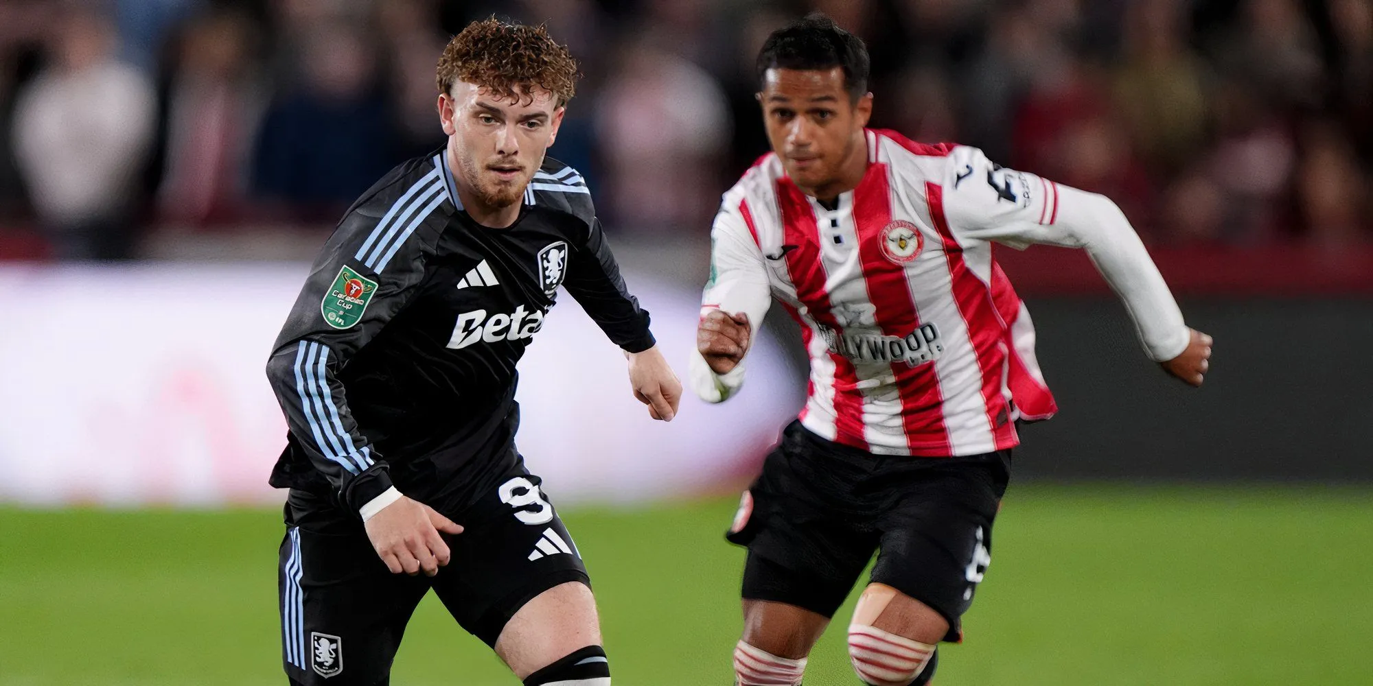 Pha tranh chấp của cầu thủ Brentford, hình ảnh minh họa kỷ luật đội bóng