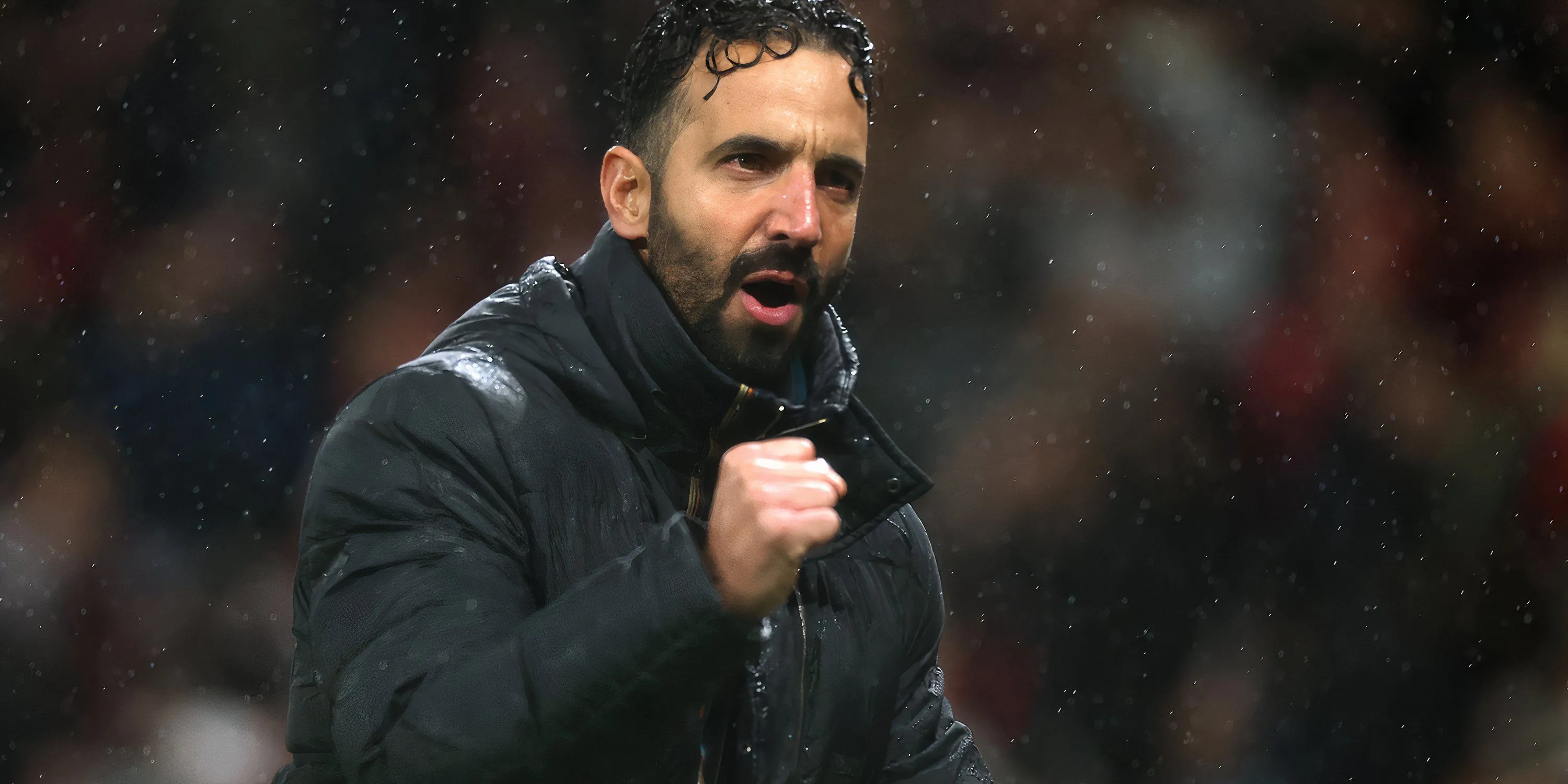 Ruben Amorim dẫn dắt Manchester United trong trận gặp Brighton