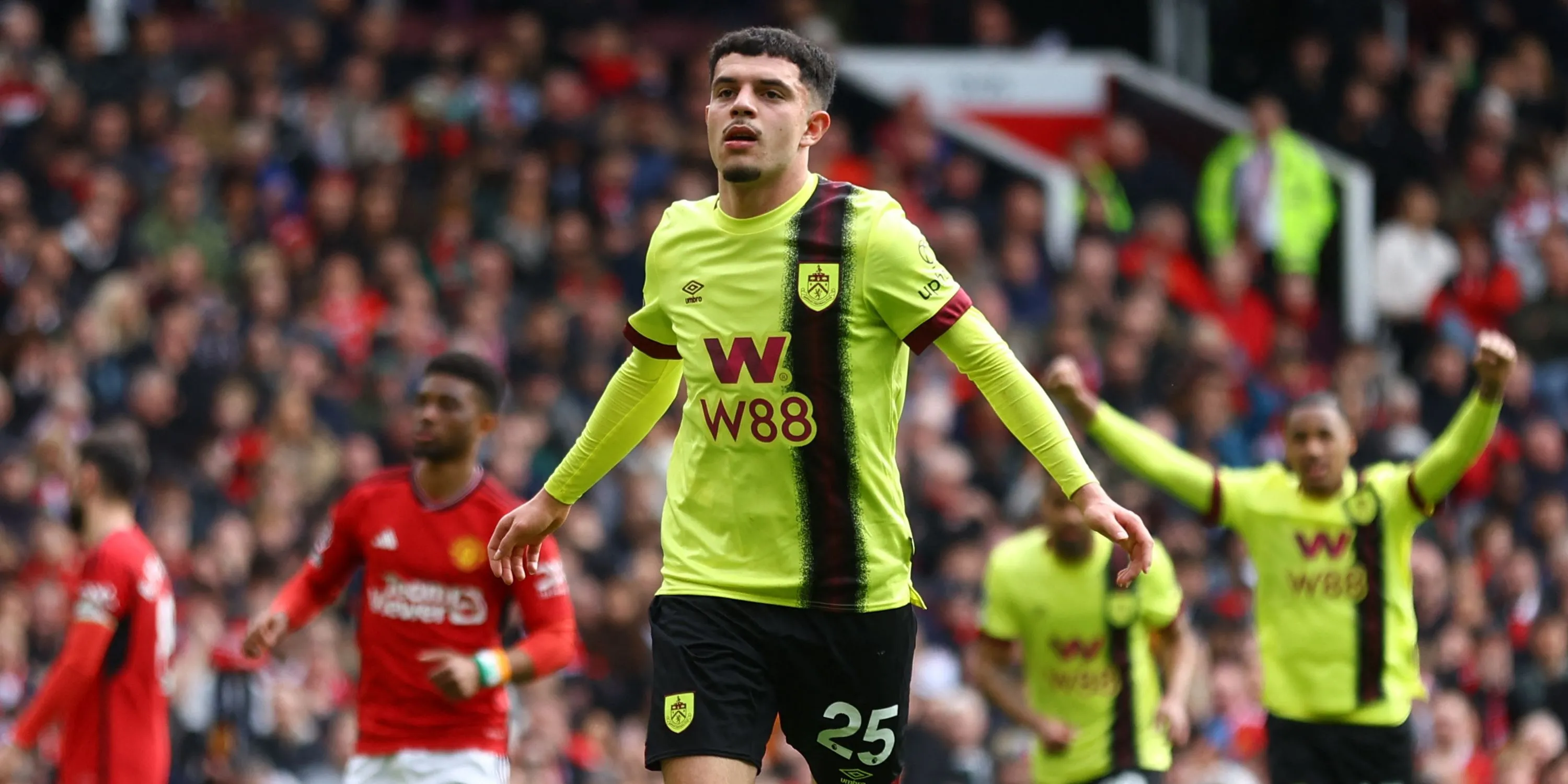 Zeki Amdouni — phẫu thuật ACL khiến tiền đạo Burnley nghỉ dài hạn