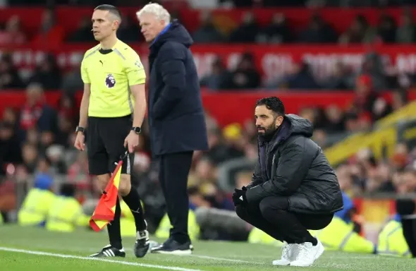 Chuỗi 5 trận bất bại của Quỷ Đỏ đã bị chấm dứt tại Old Trafford