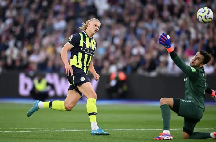 Haaland liệu có phá kỷ lục ghi bàn của Alan Shearer?